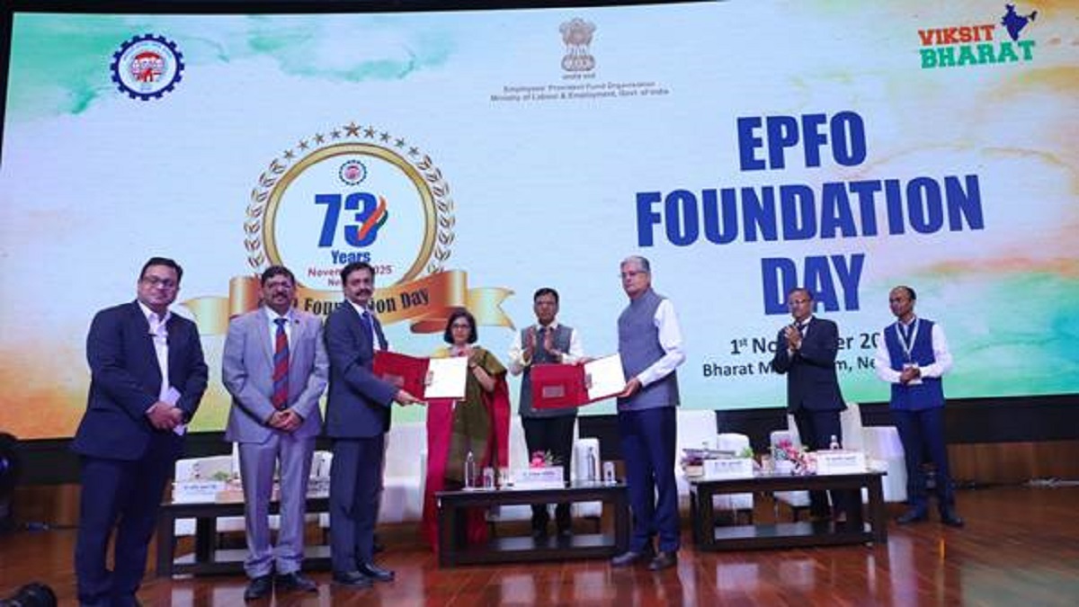 India Post Payments Bank and EPFO Join Hands to Offer Free Doorstep Digital Life Certificate Services for Pensioners