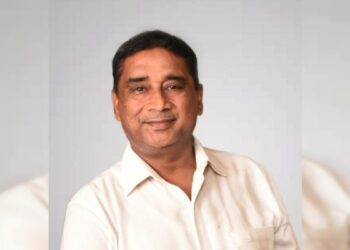 Bhasker Objects to misuse of Govt Staff as Crowd Mobilisers